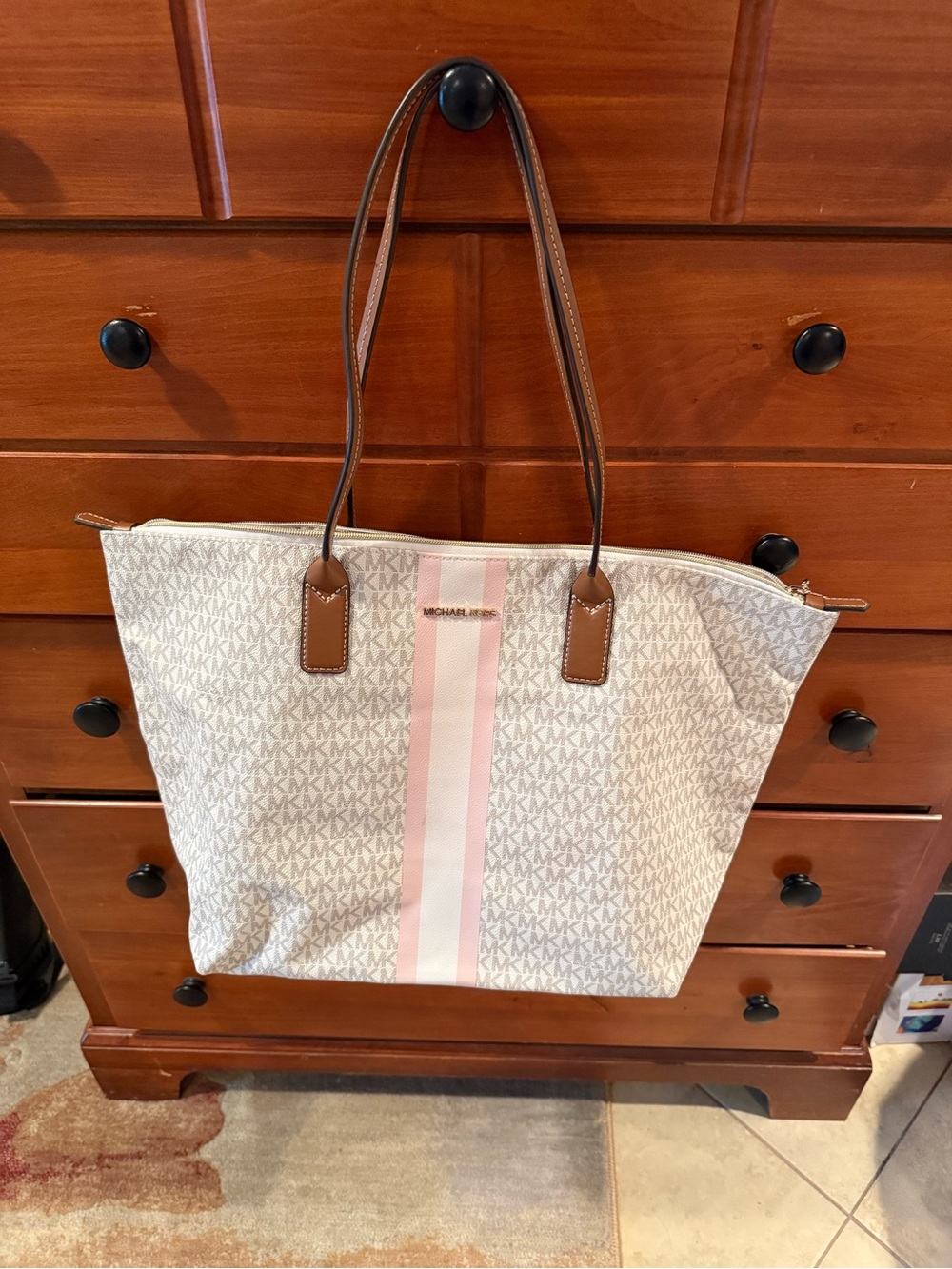 Michael Kors Cream & Pink Stripe Signature Tote - Picture 2 of 8